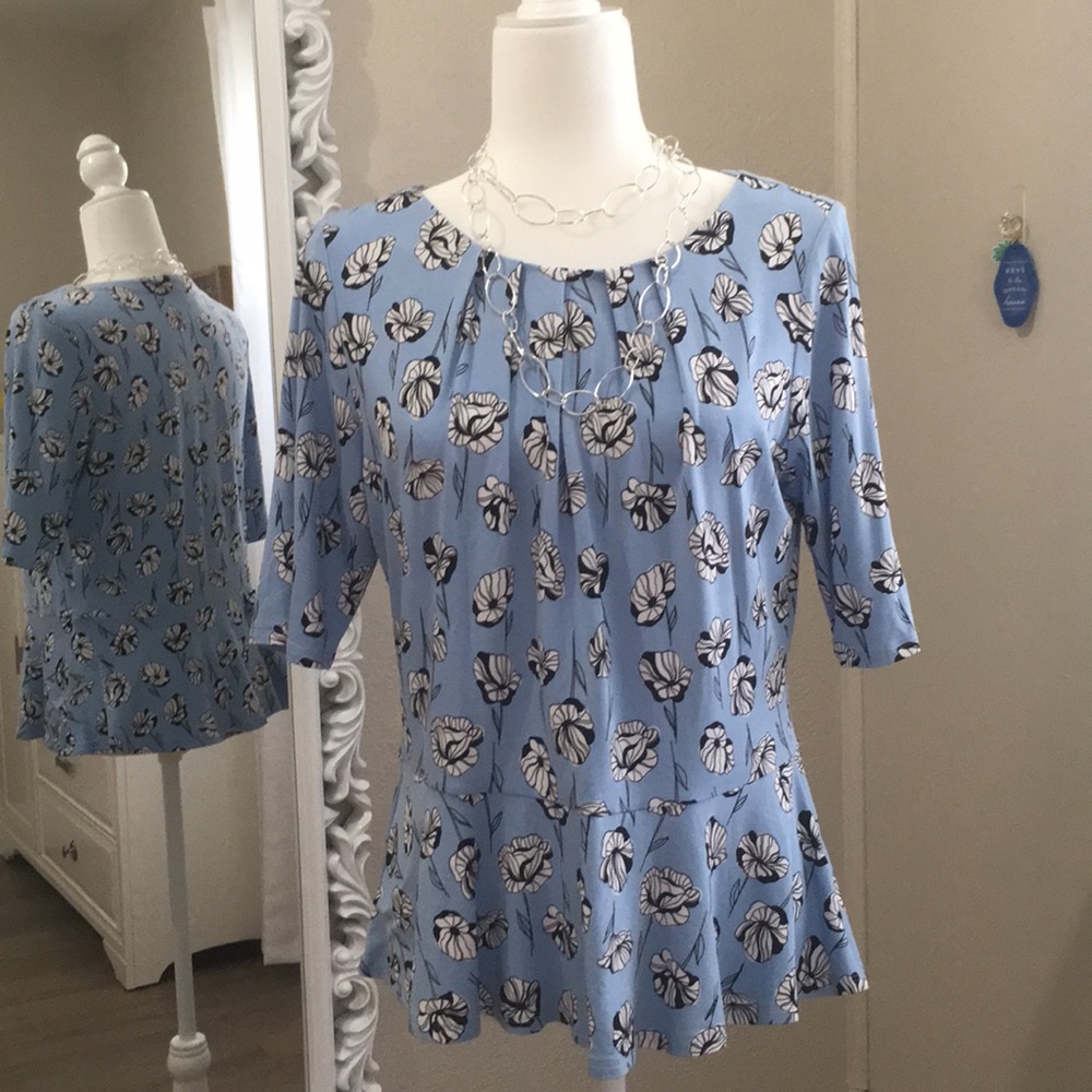 Liz Claiborne Medium top